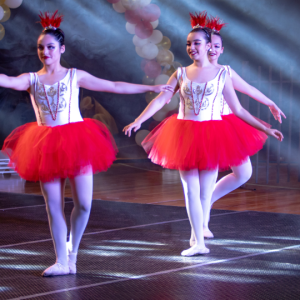 Más de mil personas disfrutaron del Espectáculo Circense en La Gala de Cierre del Ballet Clásico Municipal Tiny Dancer