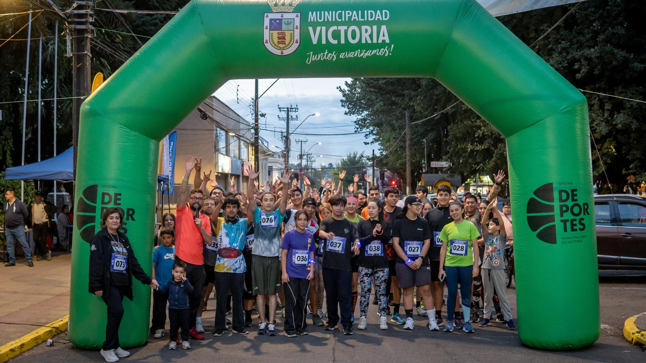 Más de 200 personas participaron en la Corrida Nocturna