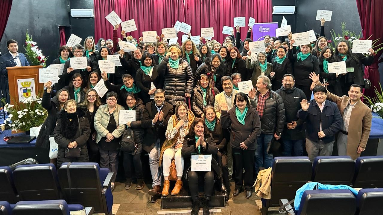 Más de 300 mujeres se certificaron en cursos del Programa Municipal de la Mujer