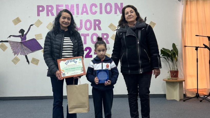 Premiación al Mejor Lector(a): Biblioteca Marta Brunet reconoce a más de 20 estudiantes