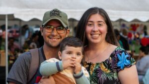 Victoria celebra el Día del Amor y la Amistad en la Plaza Balmaceda