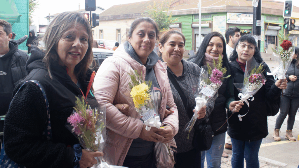 Victoria sorprende con una intervención urbana por el Día de la Madre