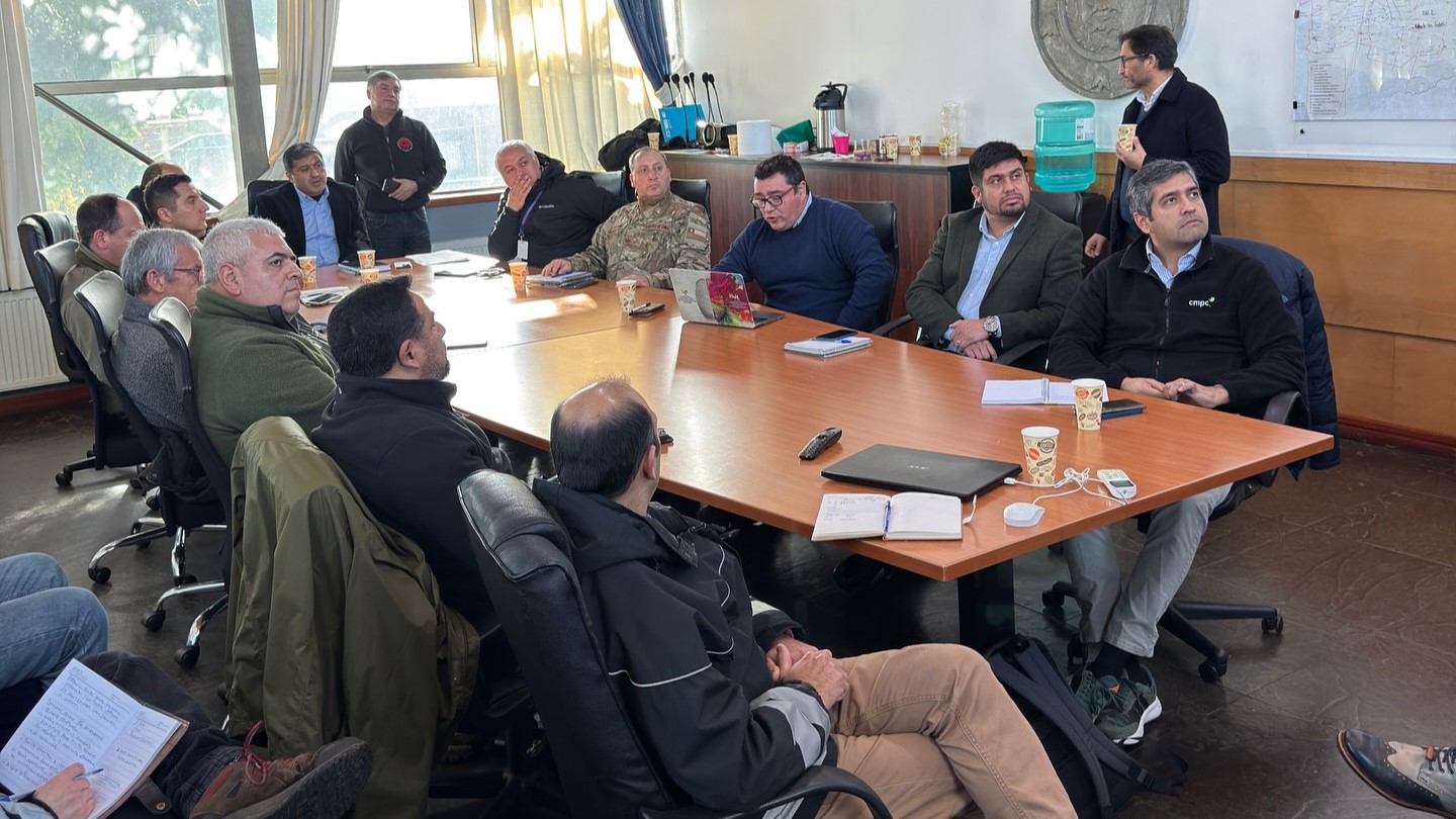 Prevención por posibles eventos climáticos: Municipio coordina acciones con empresas eléctricas, forestales y fuerzas de orden