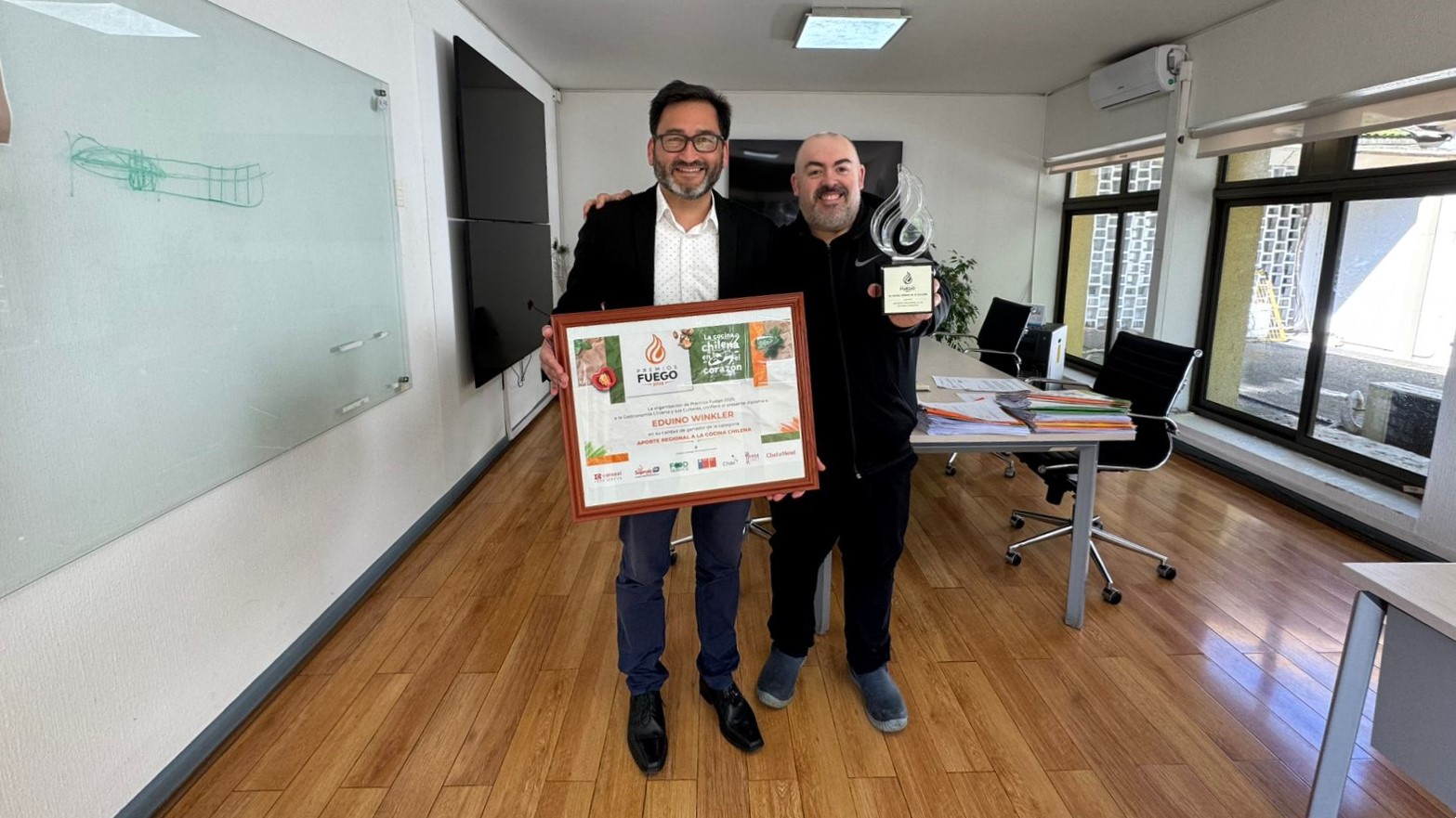 Eduino Winkler consigue el primer lugar en Premios Fuego