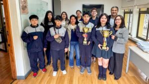 Escuela Patricio Lynch de PUA gana Certamen de Inglés y Mapuzungun