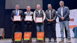 Victoria recibe certificación en curso de Gestión de Emergencias de CMPC 