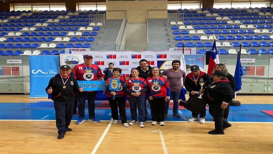 Victoria arrasa en el 2° Campeonato de Bochas en Pucón