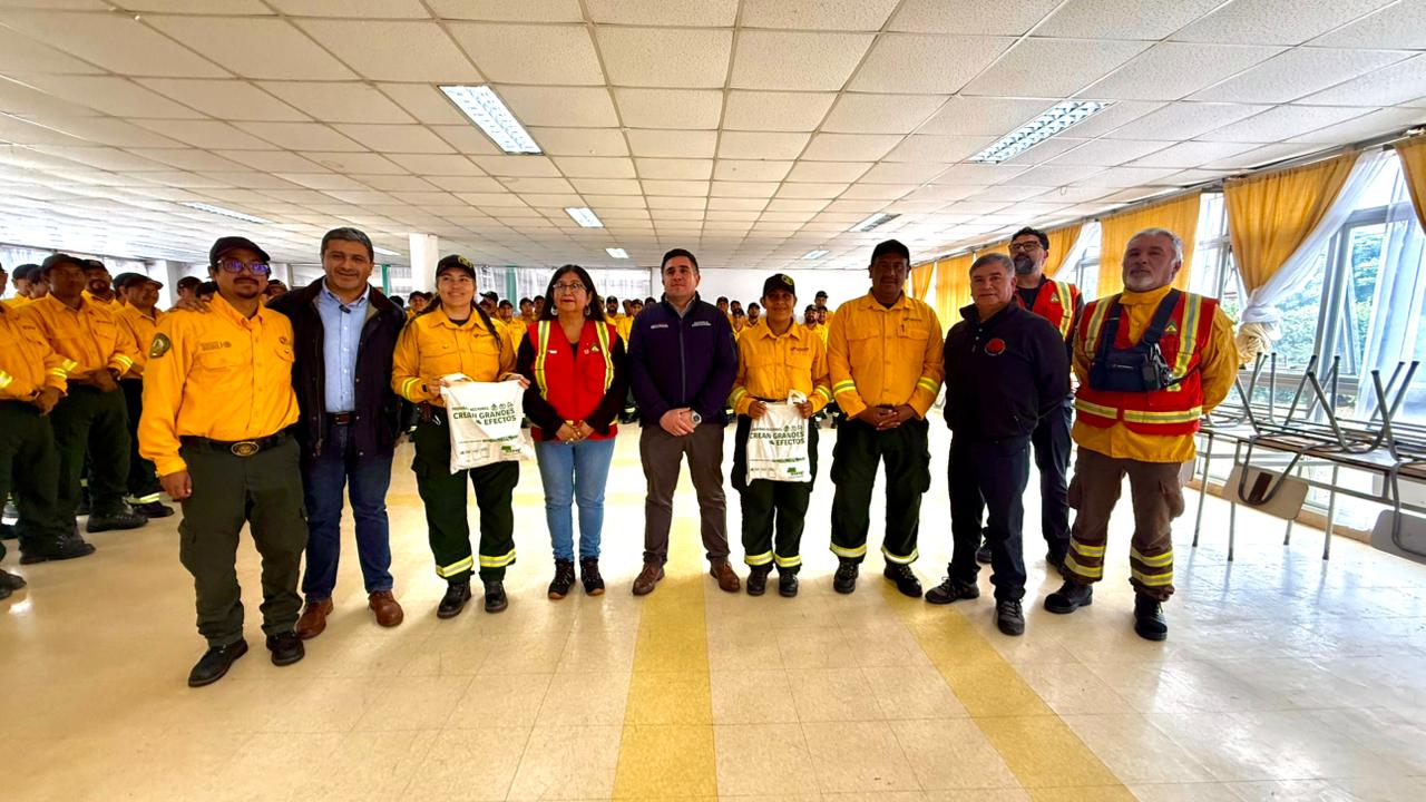 Brigadistas mexicanos, finalizan con éxito el apoyo a combate de incendios forestales