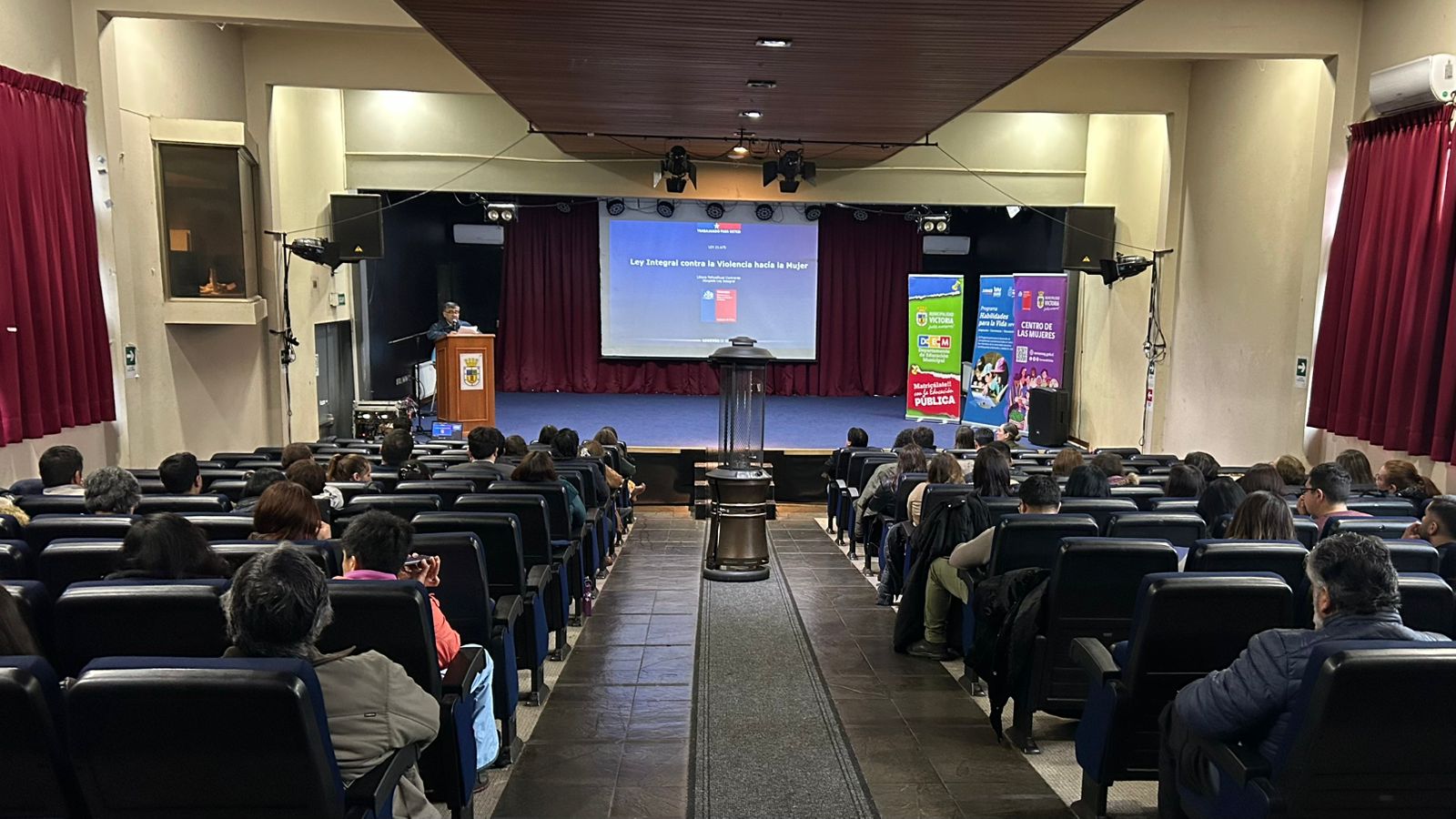 Departamento de Educación realiza seminario sobre seguridad escolar