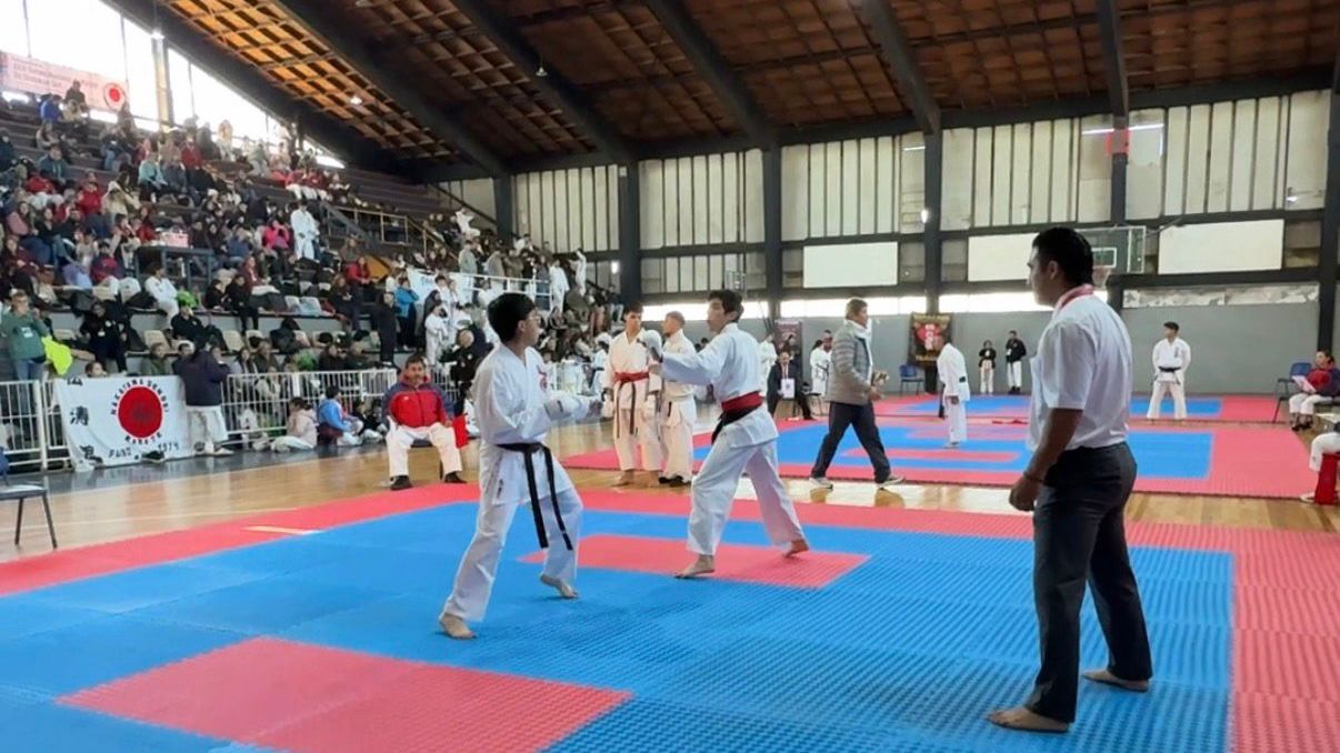 Éxito total en Torneo de Karate
